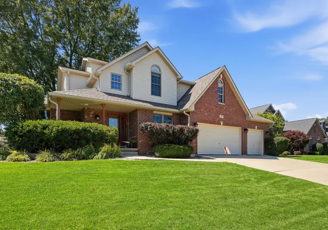 2nd image of 795 Morningside Ct, Crown Point, IN 46307 | MLS# 843998