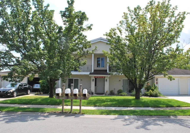 image of 247 Barbara Jean Dr, Schererville, IN 46375 | MLS# 844044