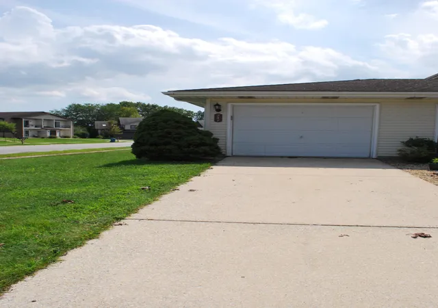 image of 247 Barbara Jean Dr, Schererville, IN 46375 | MLS# 844044