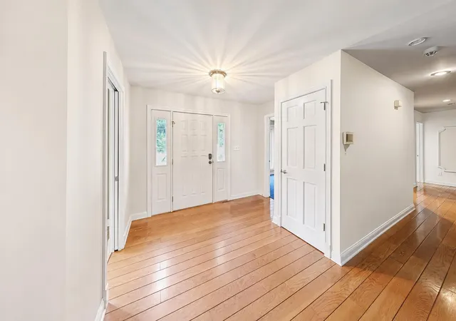 Photo 3 of Single family home for sale at 1776 Indian Boundary Rd, Chesterton, IN 46304 | MLS# 844190 | Listing updated on 2026-08-25