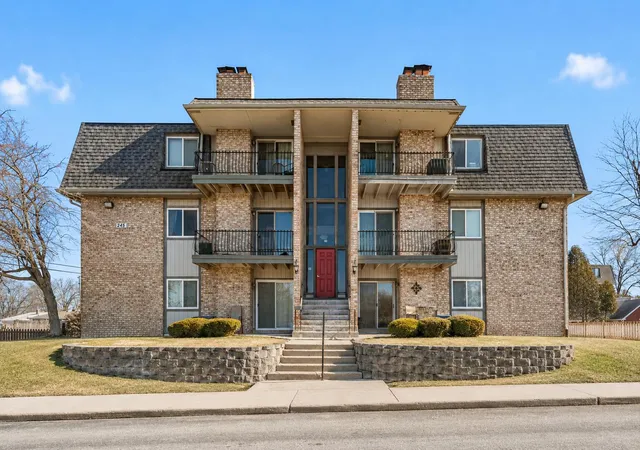 16th image of 245 W Joliet St #103, Schererville, IN 46375 | MLS# 844010
