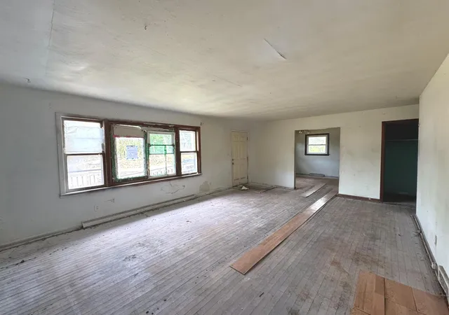 5th image of 6657 Old Porter Rd, Portage, IN 46368 | MLS# 844025