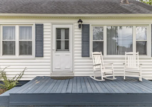 5th image of 409 W Division Rd, De Motte, IN 46310 | MLS# 844113