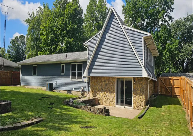 4th image of 1529 Eisenhower Dr, La Porte, IN 46350 | MLS# 844220