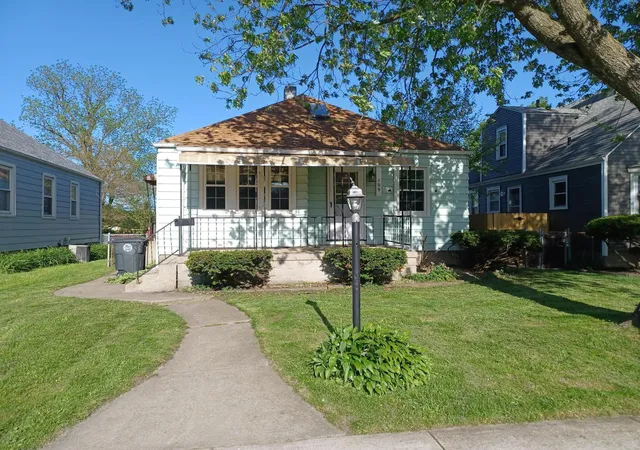 1st image of 109 S California St, Hobart, IN 46342 | MLS# 844086