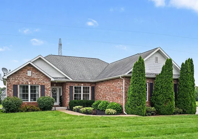 2nd image of 533 Lake Park Dr, Valparaiso, IN 46385 | MLS# 844223