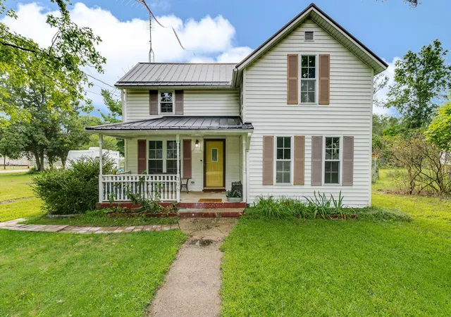 1st image of 306 N High St, North Judson, IN 46366 | MLS# 844228