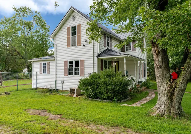 4th image of 306 N High St, North Judson, IN 46366 | MLS# 844228