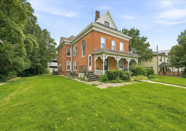 3rd image of 306 Jefferson St, Valparaiso, IN 46383 | MLS# 844115