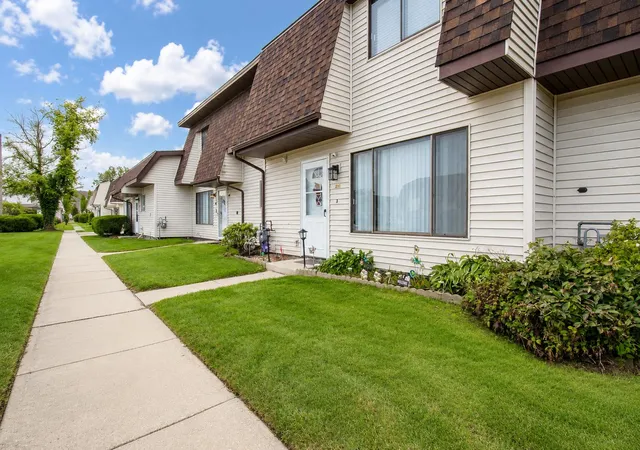 4th image of 347 E 60Th Dr, Merrillville, IN 46410 | MLS# 844117