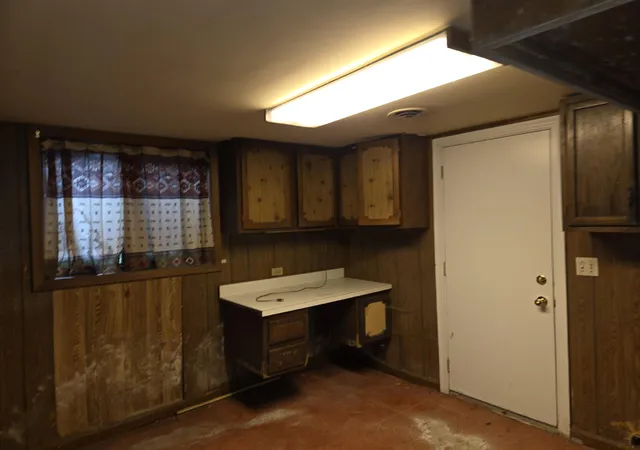 13th image of 2541 Lincoln St, Highland, IN 46322 | MLS# 844127