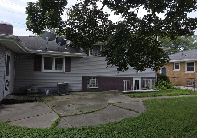 2nd image of 2541 Lincoln St, Highland, IN 46322 | MLS# 844127