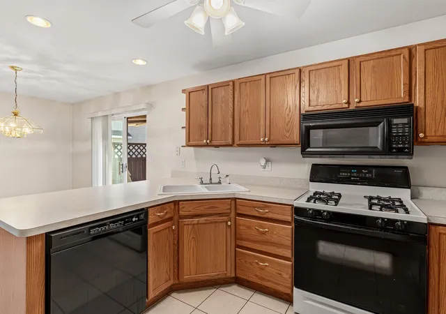 5th image of 141 Indian Ridge Dr #4, Michigan City, IN 46360 | MLS# 844145