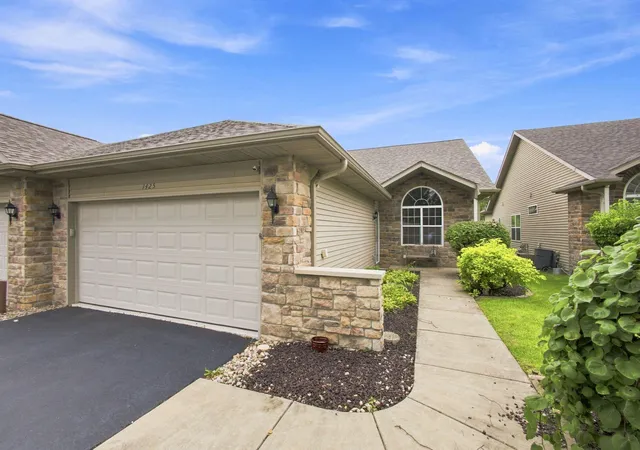 1st image of 1425 Mybeck Pl, Crown Point, IN 46307 | MLS# 844178