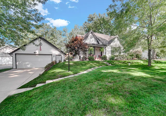 2nd image of 53 Hayes Leonard Rd, Valparaiso, IN 46385 | MLS# 844170