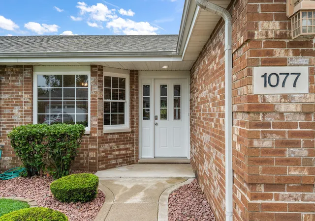 3rd image of 1077 Freedom Cir S, Crown Point, IN 46307 | MLS# 844213