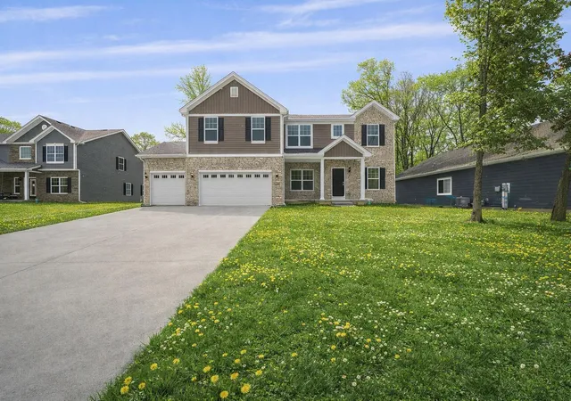 2nd image of 22 Levanno Dr, Crown Point, IN 46307 | MLS# 844179