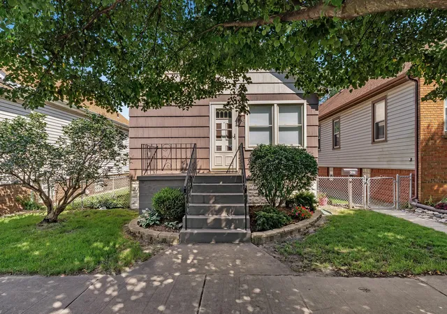 2nd image of 4327 Grover Ave, Hammond, IN 46327 | MLS# 844185