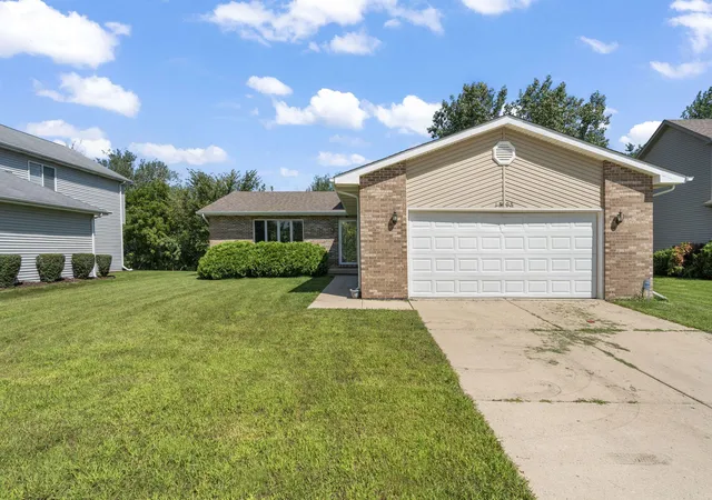 2nd image of 1308 W 82nd Pl, Merrillville, IN 46410 | MLS# 844192