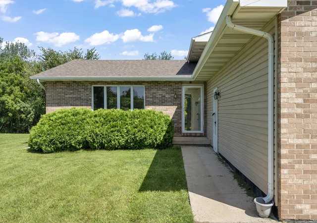 3rd image of 1308 W 82Nd Pl, Merrillville, IN 46410 | MLS# 844192