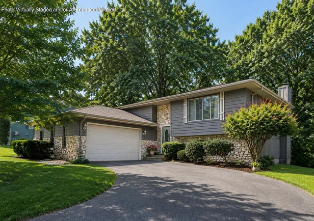 1st image of 186 Wexford Rd, Valparaiso, IN 46385 | MLS# 844208