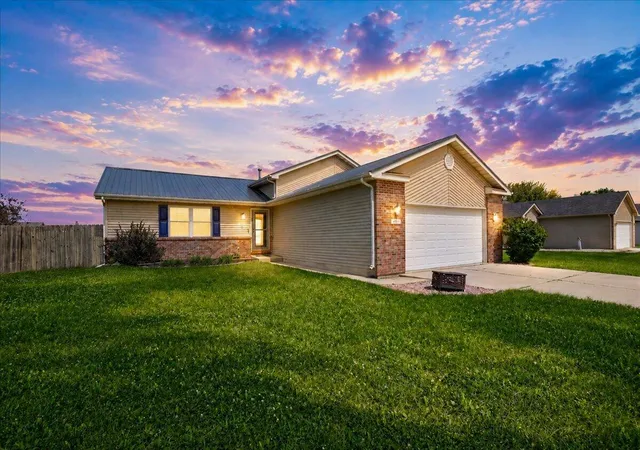 1st image of 6808 W 157th Ln, Lowell, IN 46356 | MLS# 844211