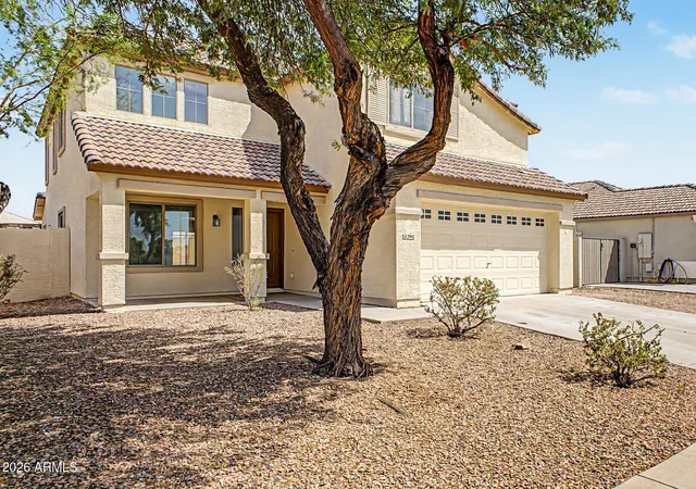 Photo 3 of Single family home for sale at 3942 E Maplewood St, Gilbert, AZ 85297 | MLS# 7071827 | Listing updated on 2026-09-15