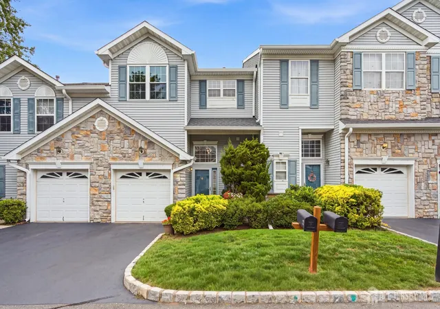 1st image of 8 Rondell Ln, South Amboy, NJ 08879 | MLS# 2702790R