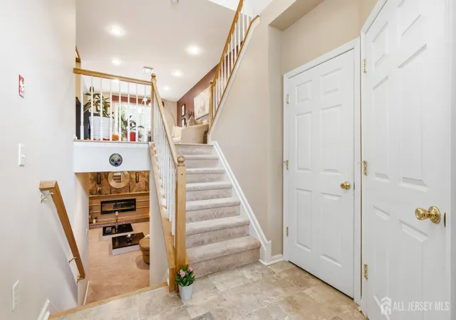3rd image of 8 Rondell Ln, South Amboy, NJ 08879 | MLS# 2702790R