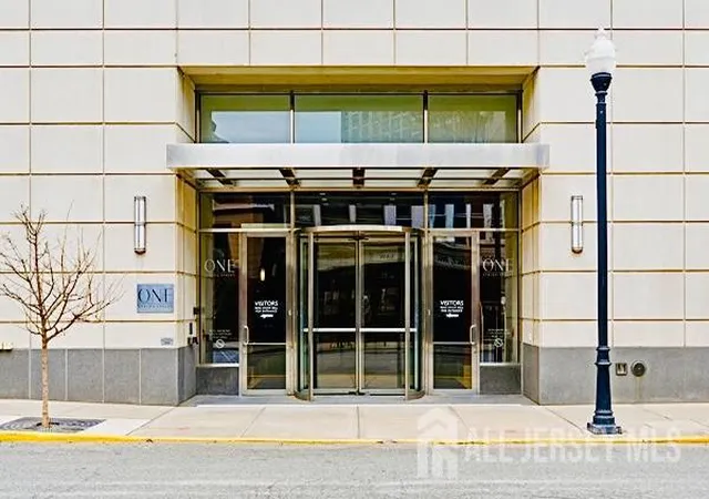 1st image of 1 Spring St #2204, New Brunswick, NJ 08901 | MLS# 2701909R