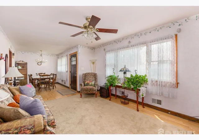 4th image of 21 Frazee Ave, South Amboy, NJ 08879 | MLS# 2701885R