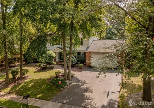 Photo 3 of Single family home for sale at 6 Burlington Ln, East Brunswick, NJ 08816 | MLS# 2702711R | Listing updated on 2026-09-10