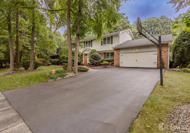 Photo 4 of Single family home for sale at 6 Burlington Ln, East Brunswick, NJ 08816 | MLS# 2702711R | Listing updated on 2026-09-10