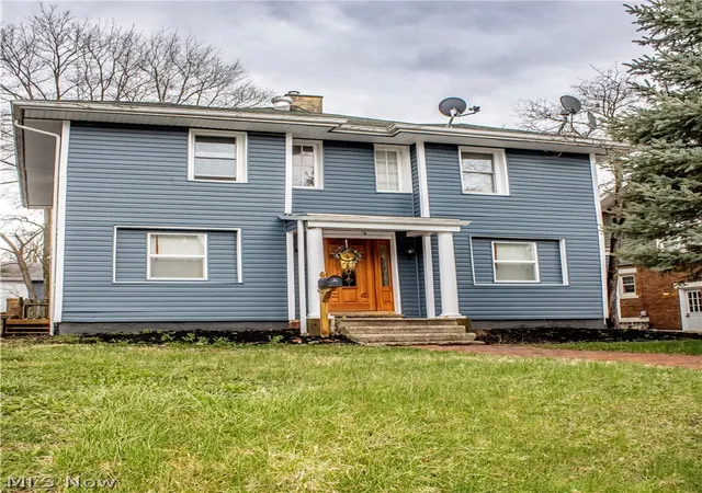 Photo 1 of Single family home for sale at 1532 Vassar Ave Nw, Canton, OH 44703 | MLS# 5197876 | Listing updated on 2026-08-30