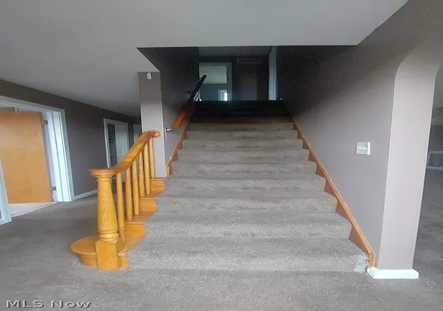 Photo 2 of Single family home for sale at 2915 Whitehaven Blvd, Steubenville, OH 43952 | MLS# 5208640 | Listing updated on 2026-10-01