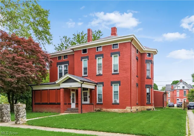 Photo 1 of House for sale at 320 Woodlawn Ave, Zanesville, OH 43701 | MLS# 5209228 | Listing updated on 2026-07-29