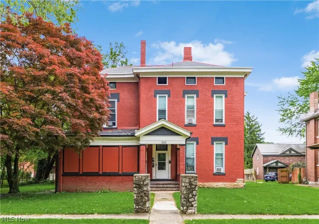 Photo 2 of House for sale at 320 Woodlawn Ave, Zanesville, OH 43701 | MLS# 5209228 | Listing updated on 2026-07-29