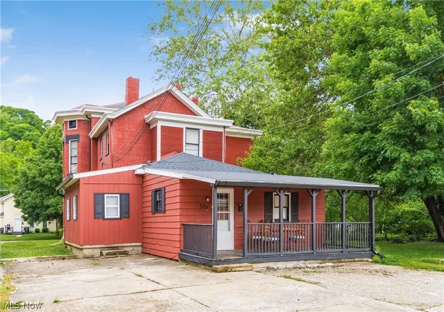 Photo 4 of House for sale at 320 Woodlawn Ave, Zanesville, OH 43701 | MLS# 5209228 | Listing updated on 2026-07-29