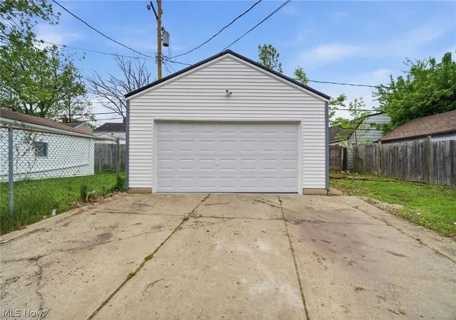 Photo 4 of Single family home for sale at 3802 Freemont Rd, Cleveland, OH 44121 | MLS# 5209476 | Listing updated on 2026-08-30