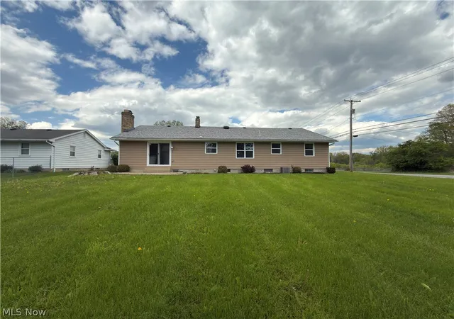 Photo 20 of Single family home for sale at 1215 Valley View Dr, Youngstown, OH 44512 | MLS# 5210603 | Listing updated on 2026-08-30