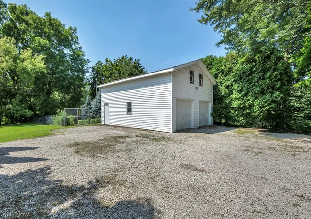 Photo 32 of Single family home for sale at 2250 Claus Rd, Vermilion, OH 44089 | MLS# 5210687 | Listing updated on 2026-08-30