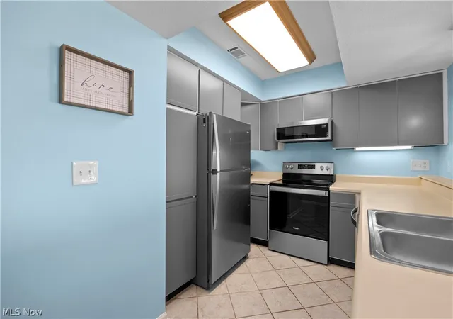 Listing Photo 4 - Condo for sale in building located at 1505 Cleveland Rd E, Huron, OH 44839 - Unit #331