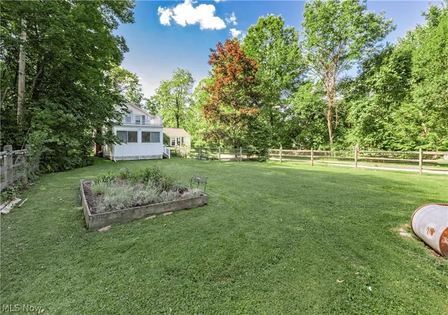 Photo 2 of Single family home for sale at 15879 Hemlock Rd, Chagrin Falls, OH 44022 | MLS# 5205352 | Listing updated on 2026-08-30