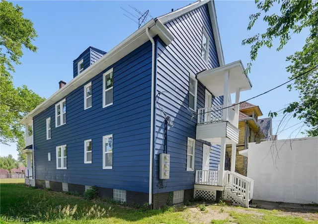 Listing Photo 5 - Condo for sale in building located at 9306 Pierpont Ave, Cleveland, OH 44108