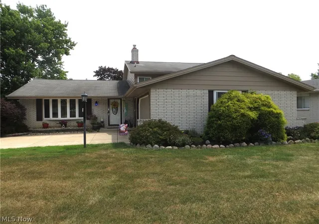 Photo 2 of Sale Pending at 5477 Dorothy Dr, North Olmsted, OH 44070 | MLS# 5229082 | Listing updated on 2026-08-19