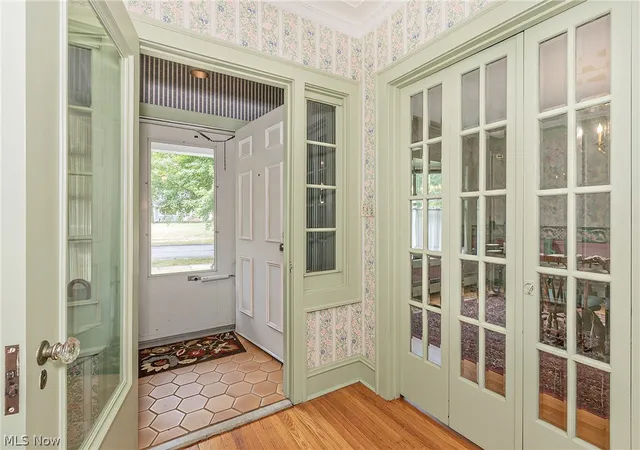 Photo 2 of Single family home for sale at 2657 Edgehill Rd, Cleveland, OH 44106 | MLS# 5230325 | Listing updated on 2026-08-30