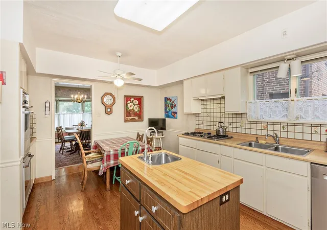Photo 4 of Single family home for sale at 2657 Edgehill Rd, Cleveland, OH 44106 | MLS# 5230325 | Listing updated on 2026-08-30