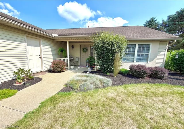 Photo 3 of Condo for sale at 1012 Meadow Dr Nw, Strasburg, OH 44680 | MLS# 5231849 | Listing updated on 2026-08-30