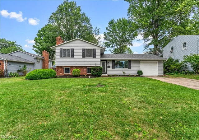 Photo 2 of Sale Pending at 4221 Princess Anne Ct, Lorain, OH 44052 | MLS# 5231954 | Listing updated on 2026-08-31