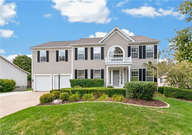 Photo 2 of Single family home for sale at 2996 Pondsford Dr, Medina, OH 44256 | MLS# 5232184 | Listing updated on 2026-08-30